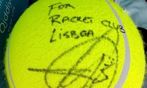 传奇名场面！40岁C罗与38岁德约合影 互换TO签球衣