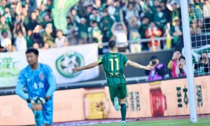 中超-弗兰克告别战破门席尔瓦双响 海牛2-2浙江队成功保级