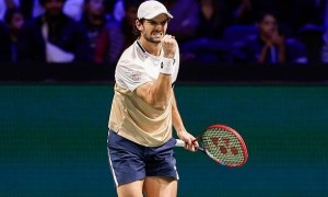 原创 
            表弟再胜表哥！瓦舍罗逆转晋级巴黎大师赛16强，豪夺1000赛9连胜