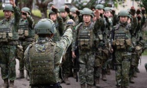 24小时内，大陆传两侧信号，轰-6K赴台海后，岛内进行空军演习