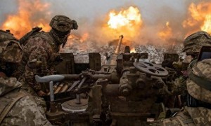 日本首相突然辞职，乌克兰政府大楼首次被炸，美政府民调史上最差