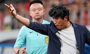 原创 
            争议！本土名帅：成都蓉城7外援在踢：没夺冠就是教练问题！