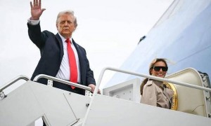 特朗普专机，险些被撞了